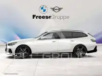 2025 BMW 520
