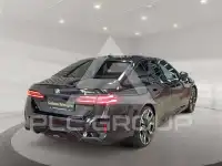 2025 BMW 520