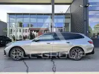 2025 BMW 520