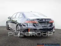 2025 BMW 520