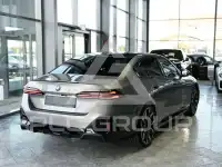 2025 BMW 520