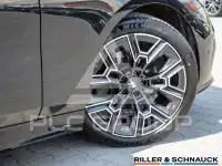 2025 BMW 520