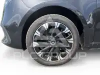 2025 Mercedes Benz V