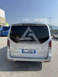 2025 Mercedes Benz V
