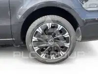 2025 Mercedes Benz V