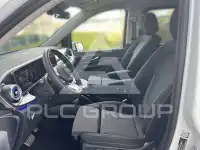 2025 Mercedes Benz V 220