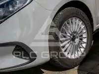 2025 Mercedes Benz V 220