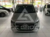 2025 Mercedes Benz V 220