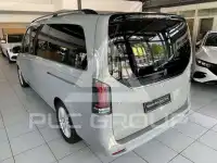 2025 Mercedes Benz V 220