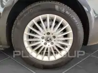 2025 Mercedes Benz V 220