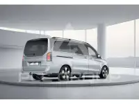 2025 Mercedes Benz V 300