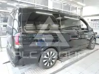 2025 Mercedes Benz V 300