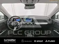 2025 Mercedes Benz GLB 220
