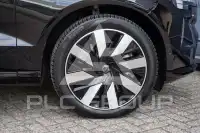 2025 Volvo EX 90