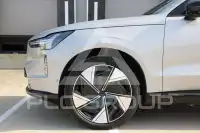 2025 Volvo EX 90