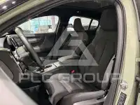 2025 Volvo EX 40