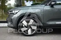 2025 Volvo EX 40