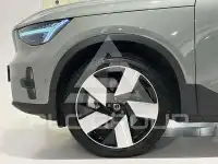 2025 Volvo EX 40
