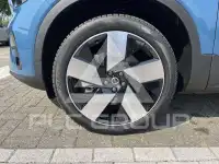 2025 Volvo EX 40