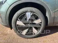 2025 Volvo EX 40