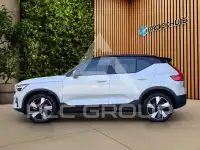 2025 Volvo EX 40