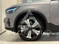 2025 Volvo EX 40