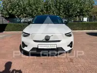 2025 Volvo EX 40