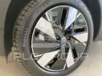 2025 Volvo EX 40