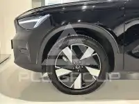 2025 Volvo EX 40