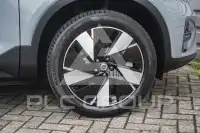 2025 Volvo EX 40