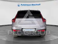 2025 Volvo EX 40