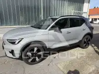 2025 Volvo EX 40