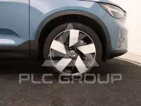 2025 Volvo EX 40