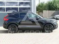 2025 Volvo EX 40