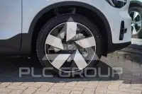 2025 Volvo EX 40