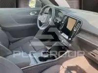 2025 Volvo EX 40