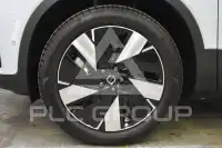 2025 Volvo EX 40