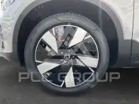2025 Volvo EX 40