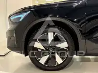 2025 Volvo EX 40