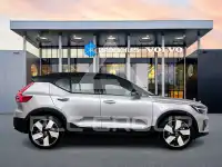 2025 Volvo EX 40