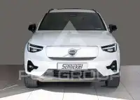 2025 Volvo EX 40
