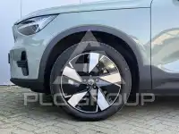 2025 Volvo EX 40
