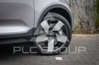 2025 Volvo EX 40