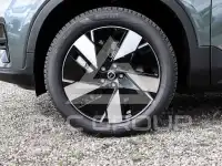 2025 Volvo EX 40