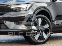 2025 Volvo EX 40