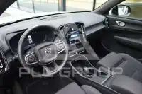 2025 Volvo EX 40