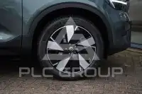 2025 Volvo EX 40