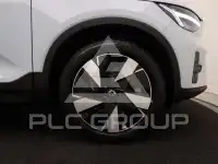 2025 Volvo EX 40