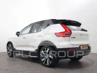 2025 Volvo EX 40