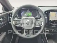 2025 Volvo EX 40